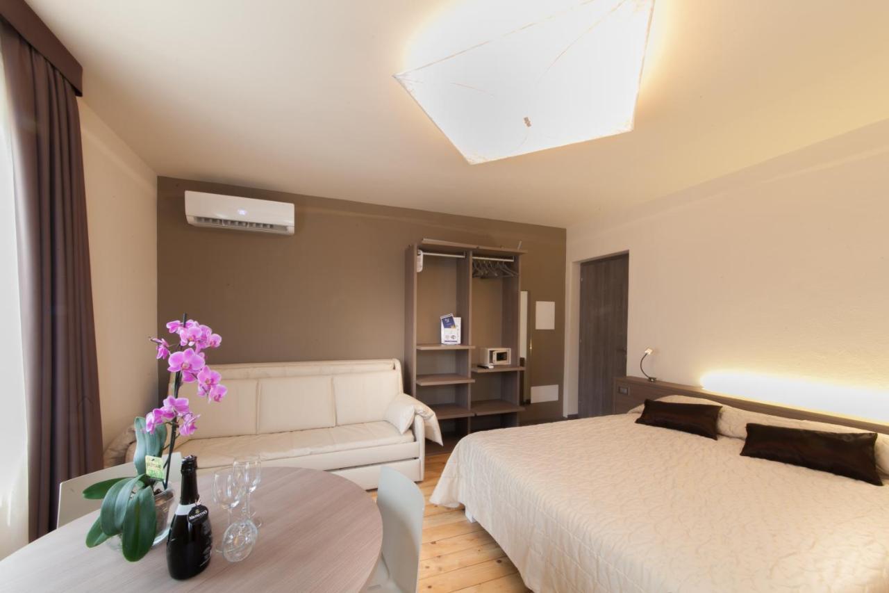International Rooms & Apartments Sirmione Exteriér fotografie